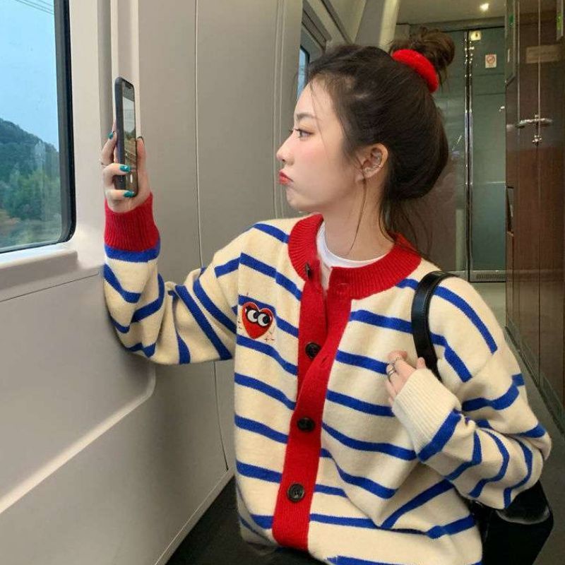 Áo khoác cardigan dệt kim dáng rộng họa tiết kẻ sọc thời trang xuân thu phong cách Hàn Quốc cho nữ