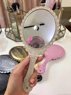 Gương cầm tay công chúa