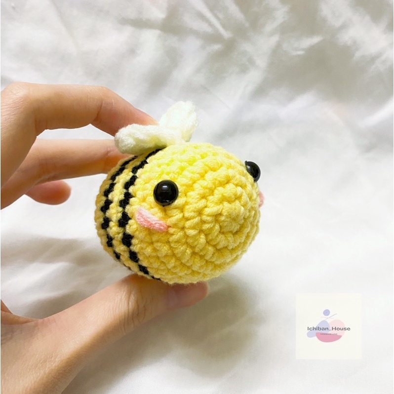 Móc khoá len Ong vàng Little Bee len nhung mềm mịn - Ichiban house