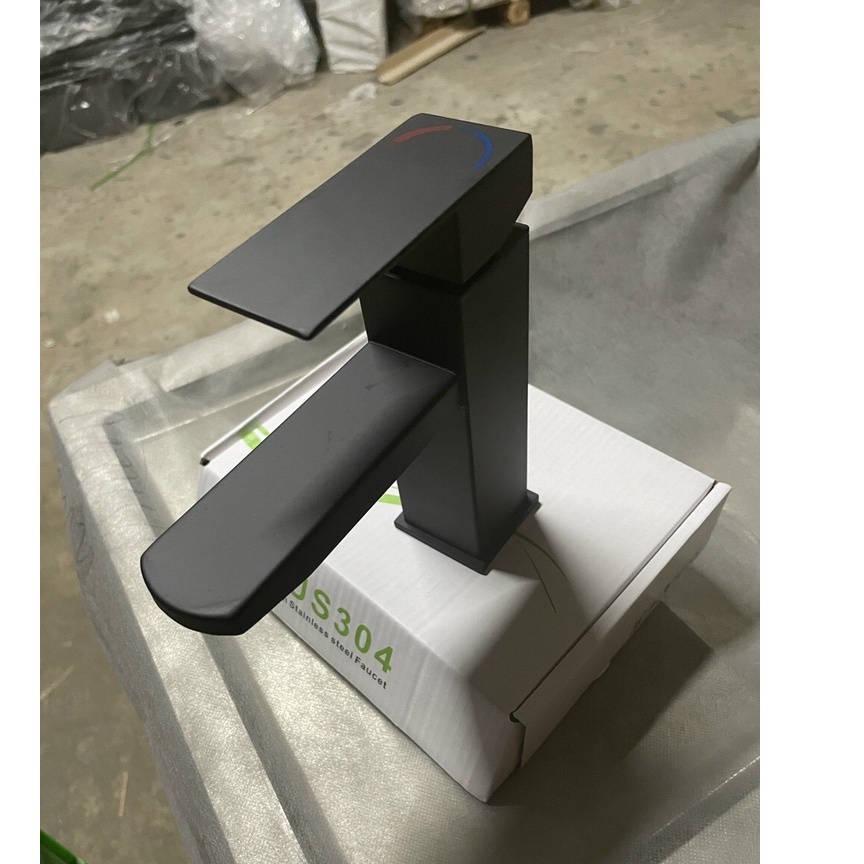 Vòi Rửa Mặt Lavabo Nóng Lạnh INOX 304 N3001 FOTAR ĐEN và dây nóng lạnh,chất liệu inox 304 sơn tĩnh điện đen,la vuông đen