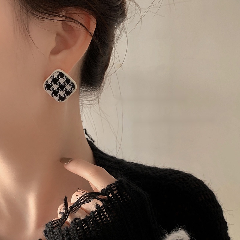 Bông tai hình vuông houndstooth phong cách retro