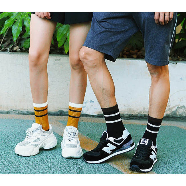 Vớ Tất thể thao cao cổ Nam Nữ phong cách trẻ trung và năng động.