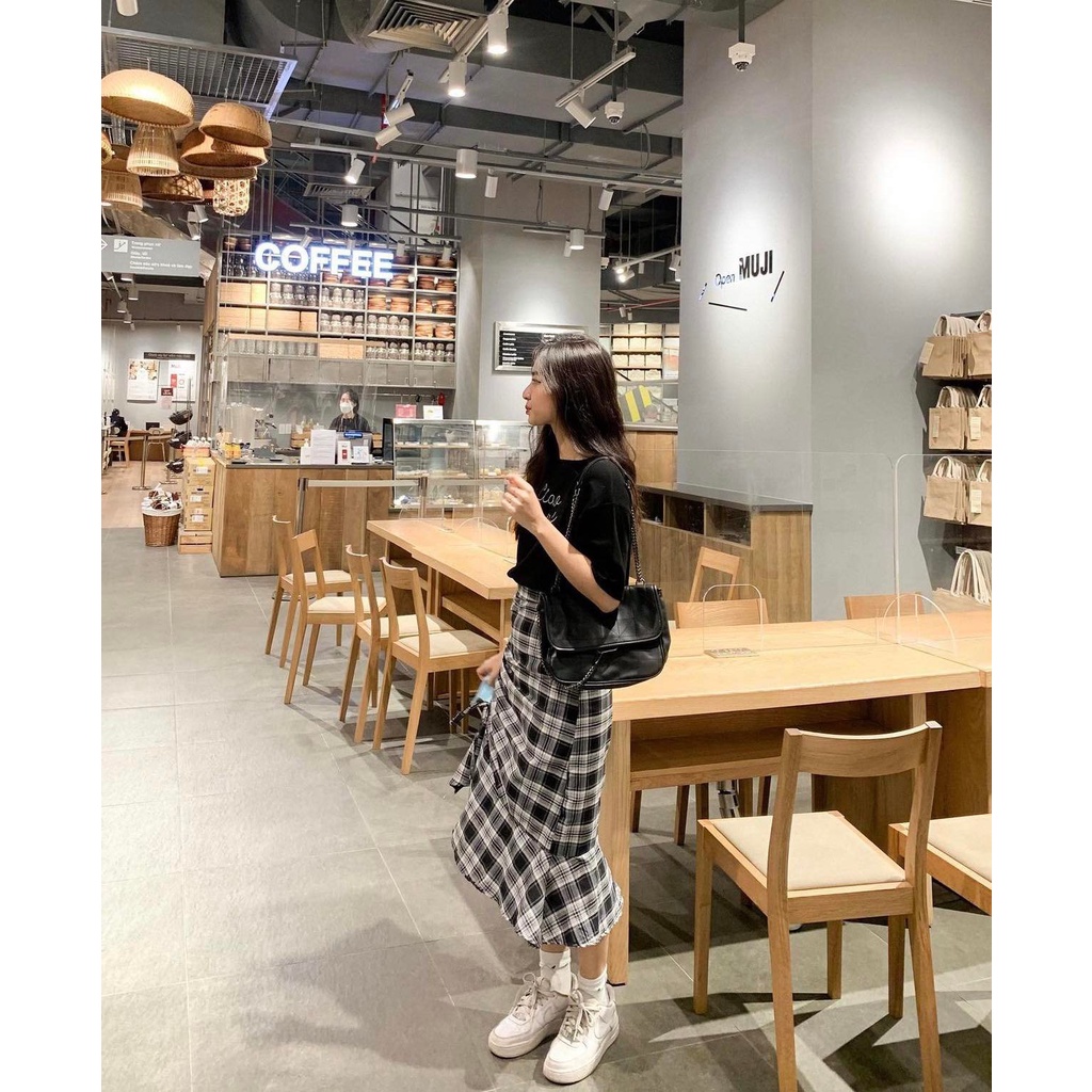 Set áo thun in chữ kèm chân váy đuôi cá rút dây kẻ caro. set váy nữ thuhangshop95