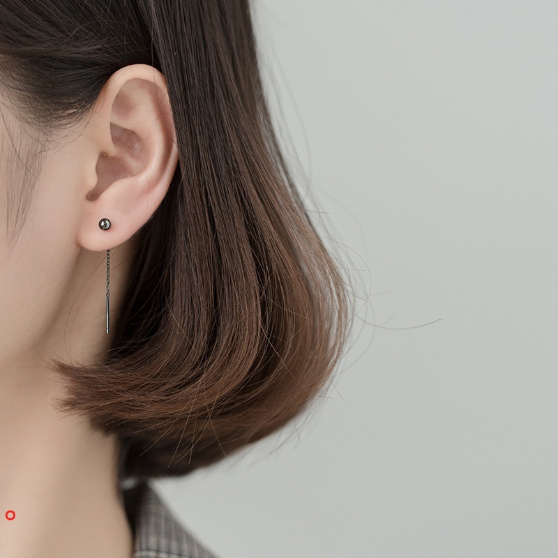 Đôi bông tai mặt tròn dáng thả bằng kim loại bề mặt mịn thanh lịch cho nữ