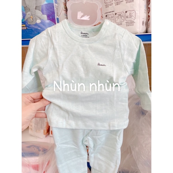 {Nhùn Nhùn} Bộ dài tay cotton cài vai Avaler