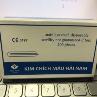 Kim chọc mụn