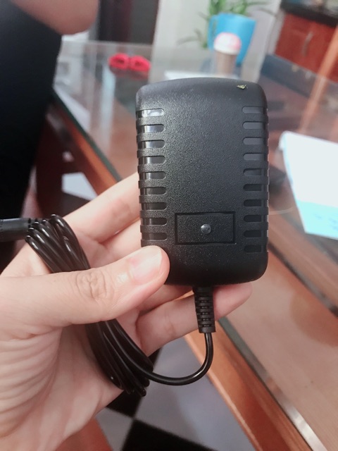 Sạc xe hơi - xe ô tô điện trẻ em 12V