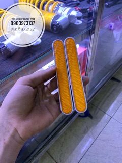 MẮT MÈO DÁN CHÂN PHUỘC