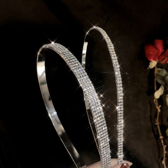 ✨ Bờm tóc Địch Lệ Nhiệt Ba đính đá pha lê tua rua lấp lánh sang chảnh