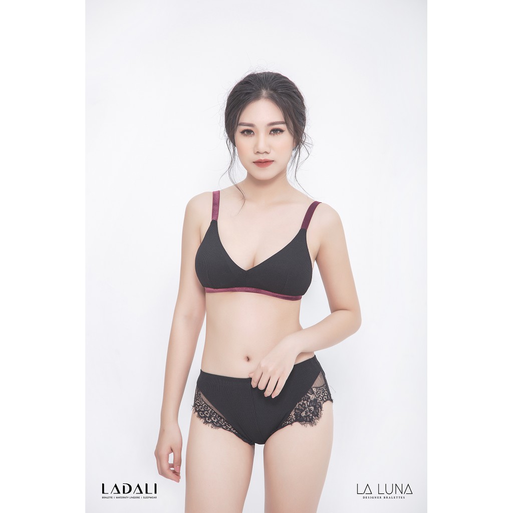 [HÀNG THIẾT KẾ] Bộ Đồ Lót Không Gọng Bralette Thun Thiết Kế Có Đệm Mút + Quần Lót Ren LADALI- MS 532 | BigBuy360 - bigbuy360.vn