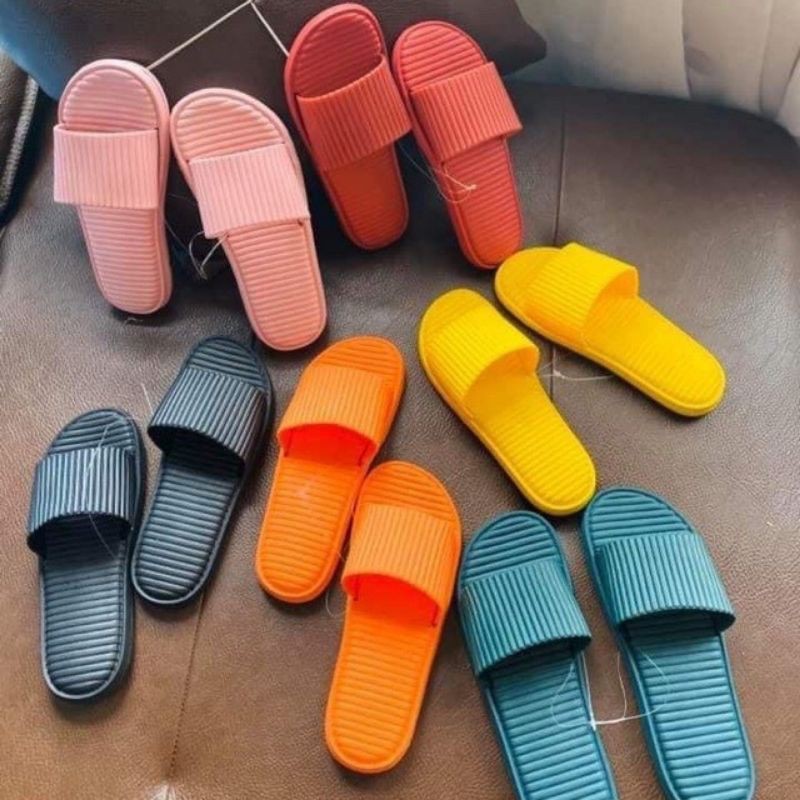 Dép nhựa thái sọc dẻp nhiều màu rực rỡ
