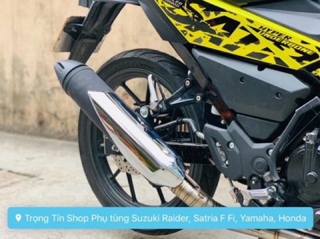Lon pô thái đen có vỹ Suzuki Satria Raider