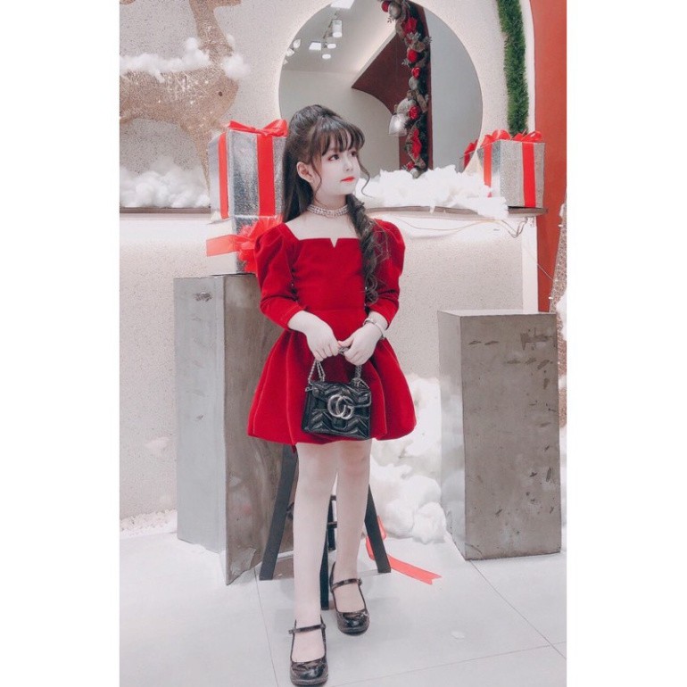 Xả Váy nhung đỏ V cho bé gái