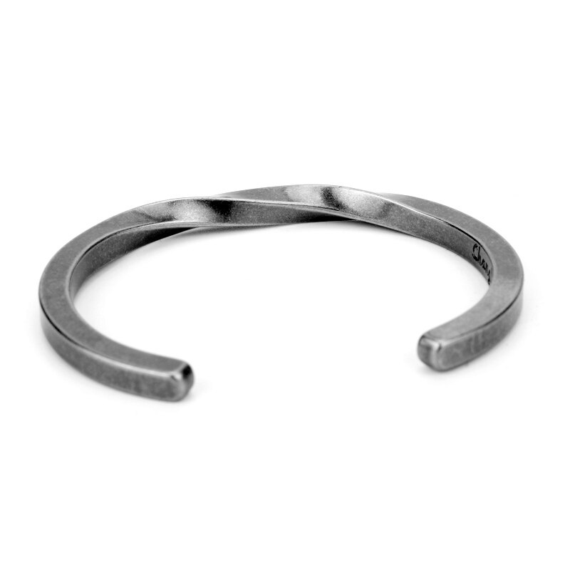 Vòng tay bằng kim loại khắc chữ Never Give Up phong cách thời trang hiphop | BigBuy360 - bigbuy360.vn