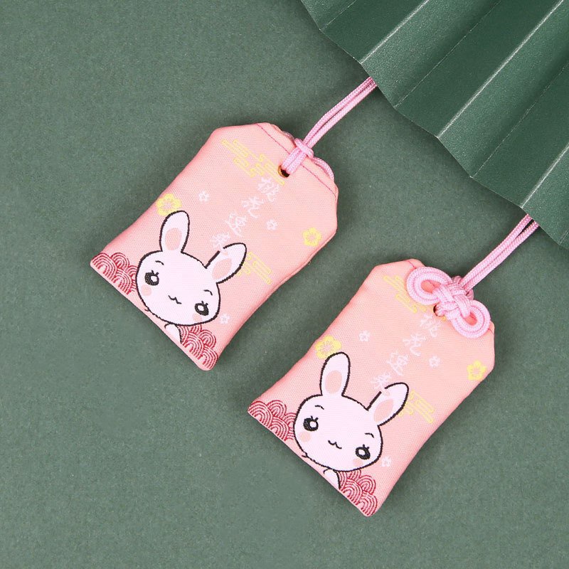 ( nhiều mẫu ) Túi Phước May Mắn Omamori Bọc Vỏ Silicon treo trang trí tình duyên tài lộc học tập bình an