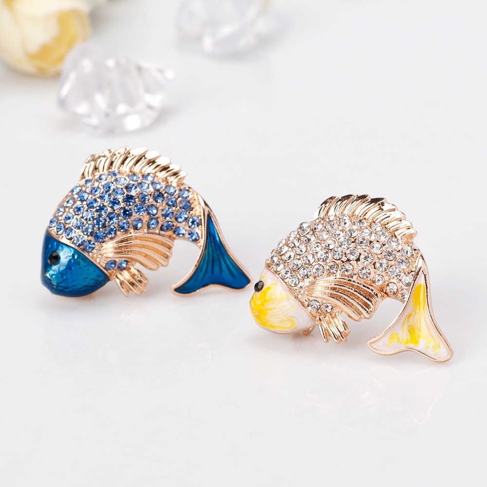 Ghim Cài Áo Hình Cá Chép Đính Đá Xinh Xắn