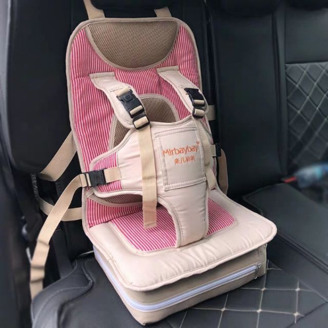 Ghế ngồi xe ô tô cho bé-k nệm