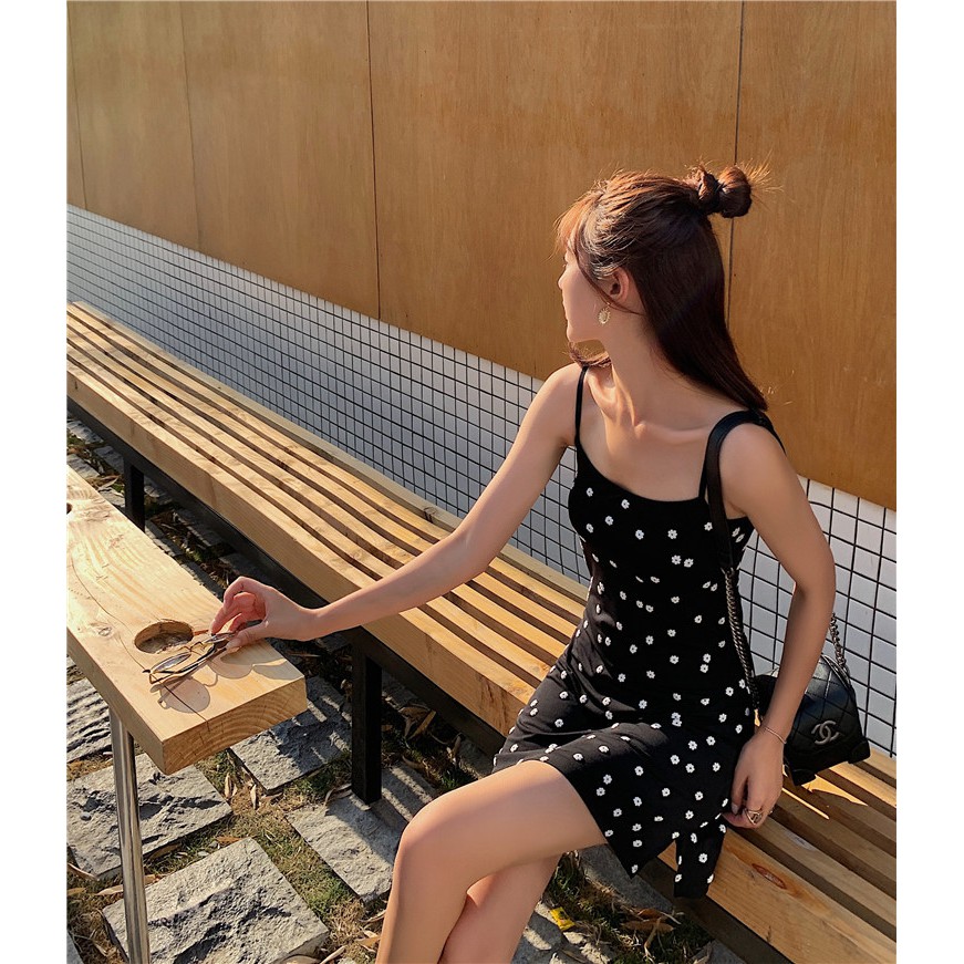 Váy 2 dây, đầm hai dây ulzzang, dáng ngắn năng động, Váy xòe hai dây chiết eo màu đen