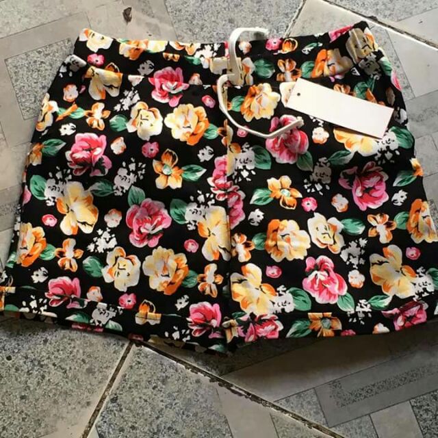 Quần short  bông, chấm bi