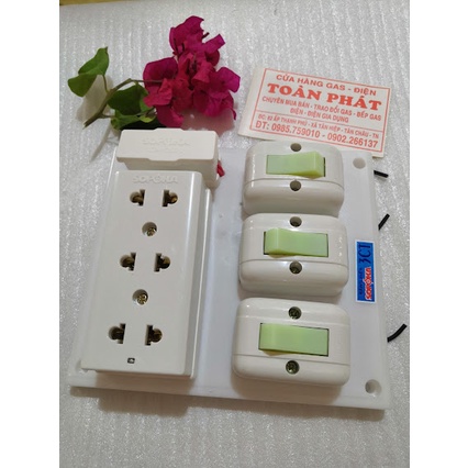 Bảng điện nổi SOPOKA 3CT 3 công tắc, 3 ổ cắm