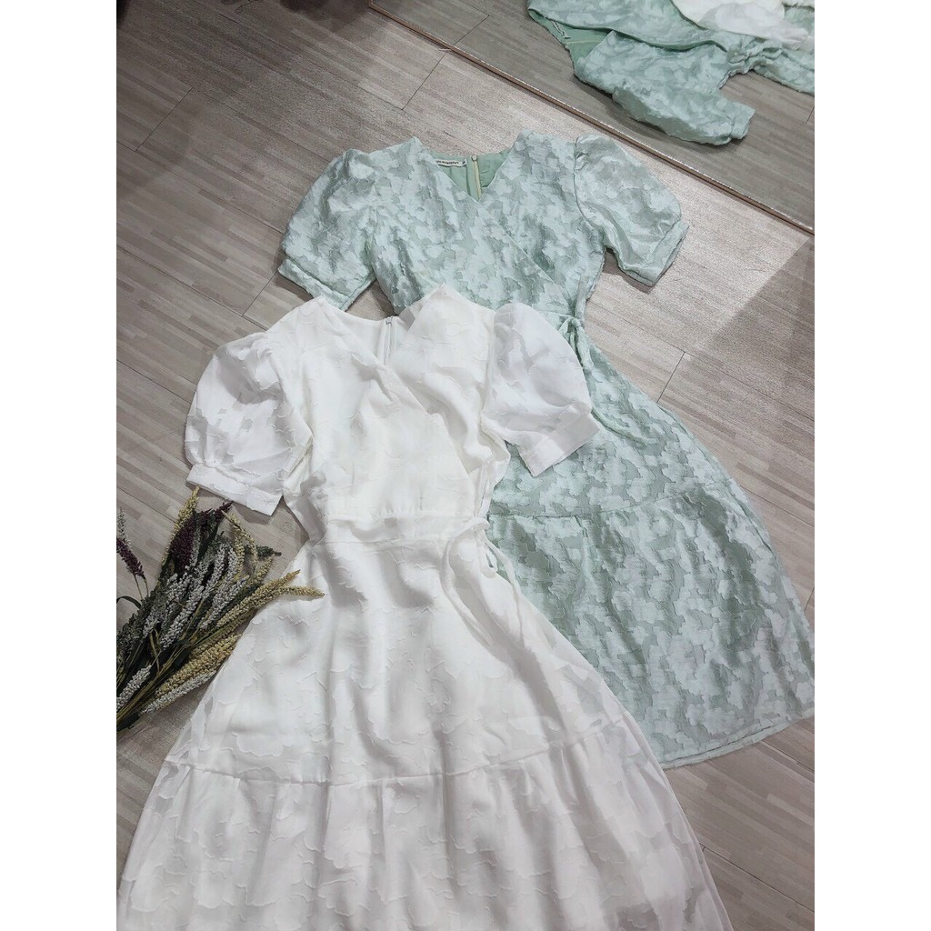 Đầm gấm hoa vạt chéo dáng xòe - Holo Dress | BigBuy360 - bigbuy360.vn