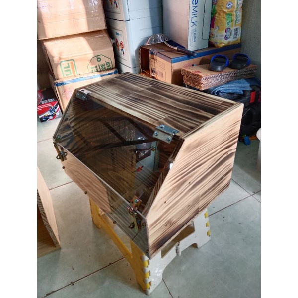 Chuồng nuôi bò sát gỗ ghép và mica KB8+ D35 R25 C20 cm