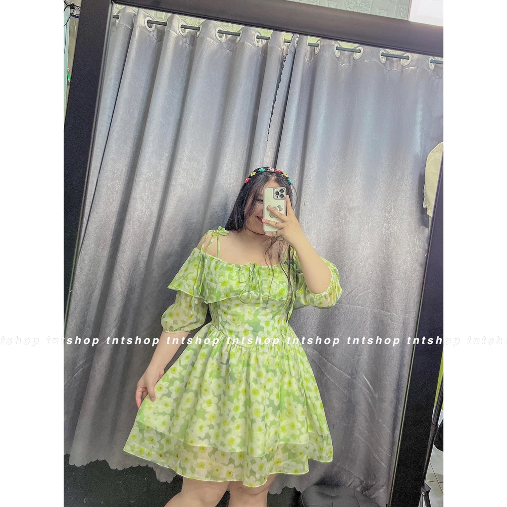 Đầm voan hoa trễ vai cs Hòa Minzy mặc rất xinh