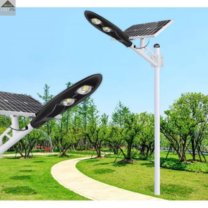 Đèn đường led 100W năng lượng mặt trời Pin 42Ah, 2 mắt led