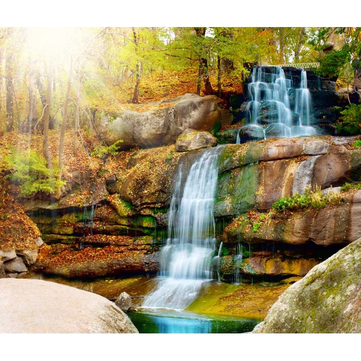 Tranh 3D phong cảnh thác nước chảy, sông suối nên thơ, cảnh quan đẹp nên thơ, trong lành với thảm cỏ, rừng núi xanh ngắt