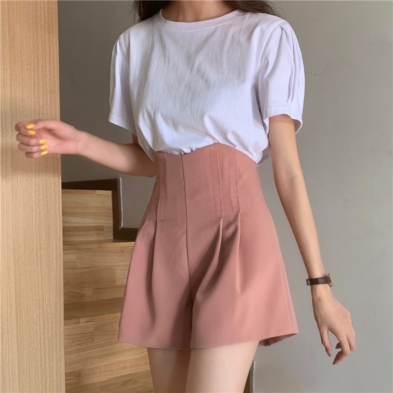 Quần đùi chữ A ống rộng eo cao thiết kế giản dị dành cho bạn nữ | BigBuy360 - bigbuy360.vn