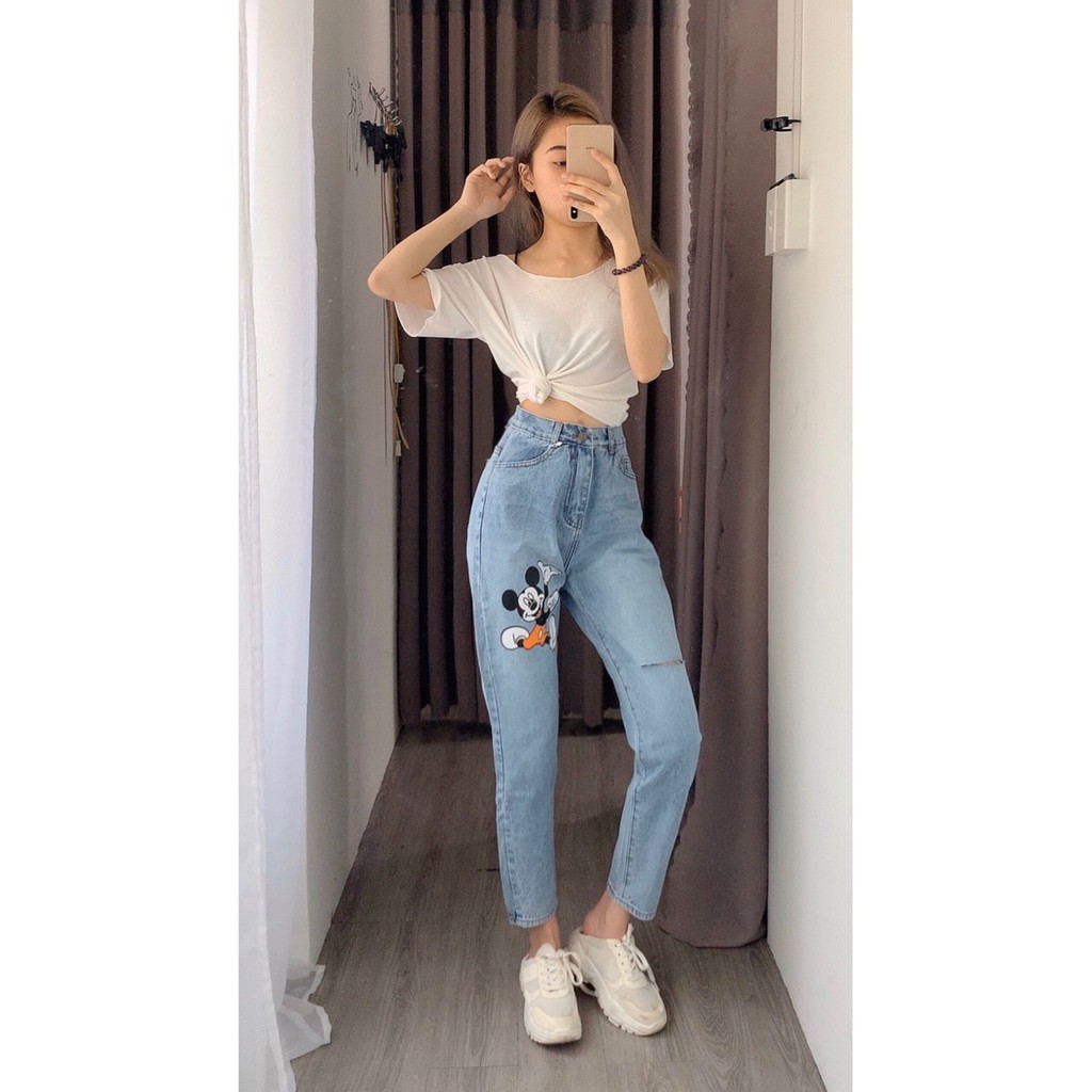 Quần jean baggy rách gối in hình mickey