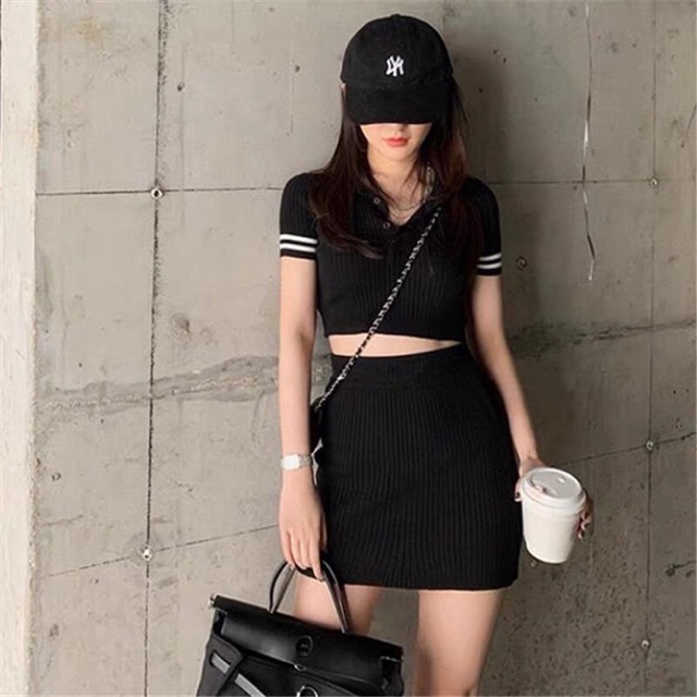 SET ÁO CROP CỔ BẺ KÈM CHÂN VÁY