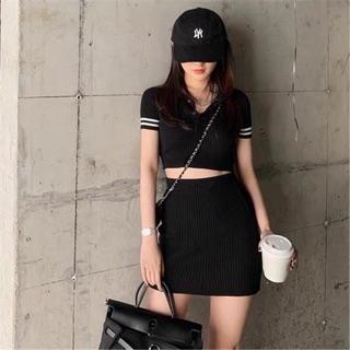 Set áo crop cổ bẻ kèm chân váy