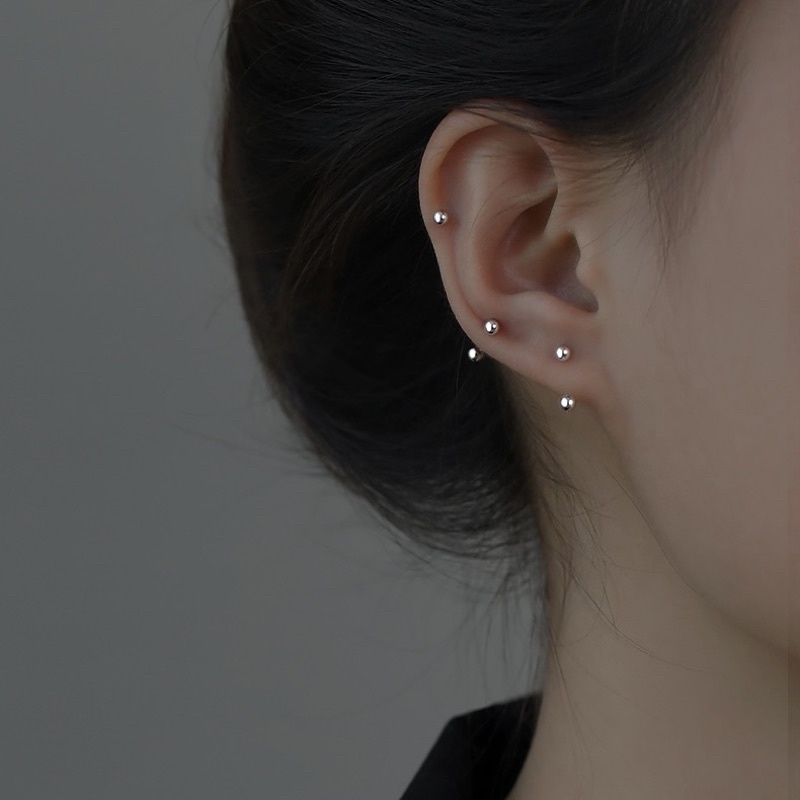 Khuyên tai bạc cá tính chốt bi xoáy vặn