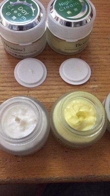 Kem Vỗ Bong Cho Da Nám Dr Snow