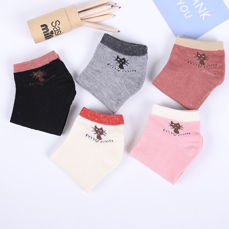 Vớ cotton dáng ngắn họa tiết hoạt hình đáng yêu thời trang dành cho cả nam và nữ