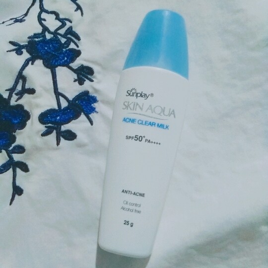 Sữa Chống Nắng Dưỡng Da Ngừa Mụn Sunplay Skin Aqua Acne Clear Milk SPF50 25g