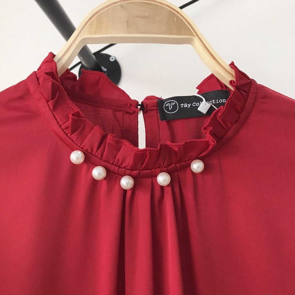 Áo sơ mi phối cổ nút ngọc chất liệu lụa satin thiết kế Tây Collection