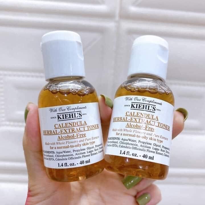 Toner hoa Cúc Kiehl's Calendula Herbal Extract Toner Dành cho Da Nhạy Cảm 40ml