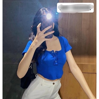 Áo thun gân cổ vuông nút bấm croptop MC