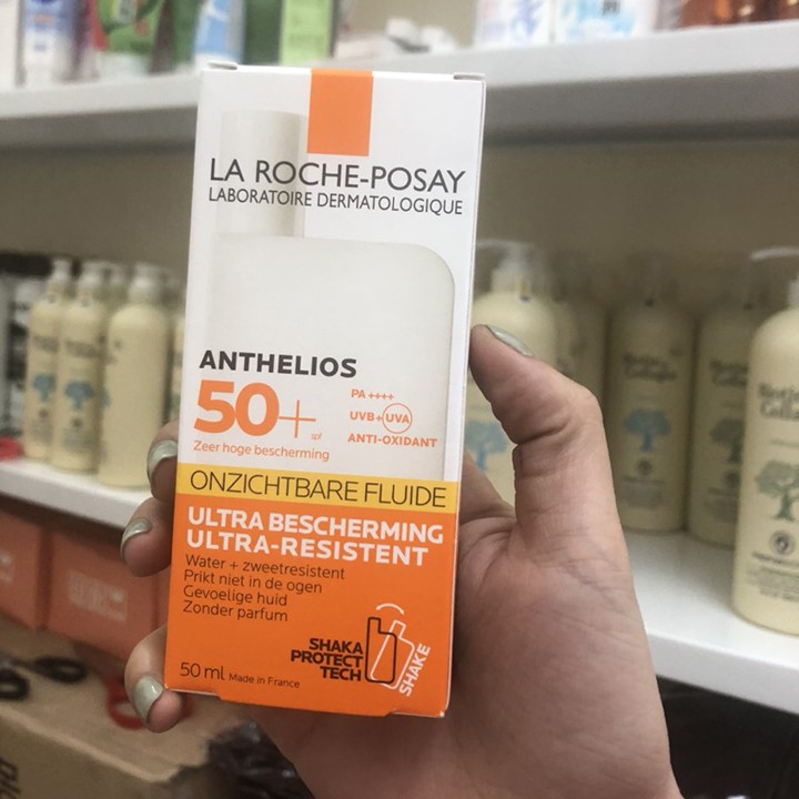 Sữa Chống Nắng La Roche-Posay Không Nhờn Rít SPF 50+ 50ml Anthelios Invisible Fluid