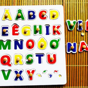 Bảng chữ cái Tiếng Việt cho bé bằng gỗ