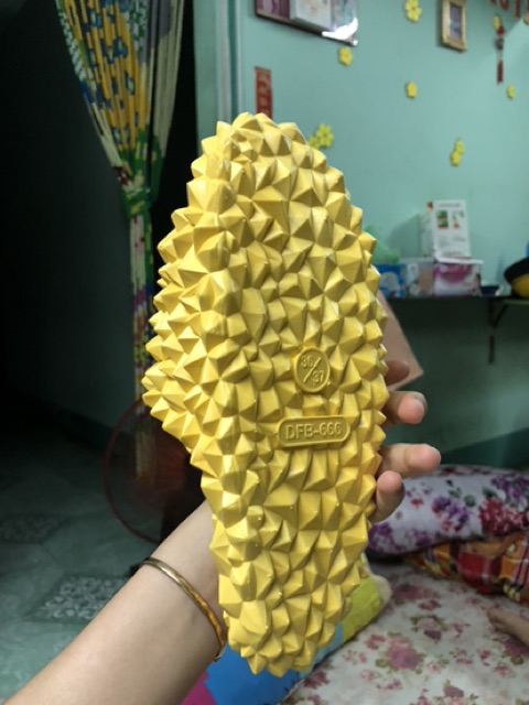 Dép sầu riêng