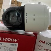 Camera Wifi IP quay quét mini 4MP Hikvision DS-2DE2C400IW-DE/W - Tích hợp Micro, tích hợp loa - Hàng chính hãng