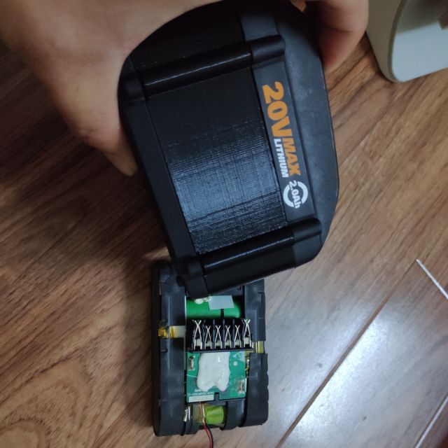 Miếng chèn tăng chiều cao cho vỏ pin WORX 20v