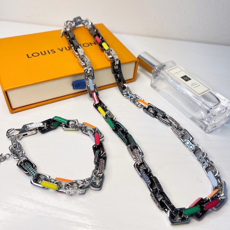 Set vòng tay và vòng cổ cho nam mới của Louis Vuitton LV Paradise Chain màu sắc cá tính