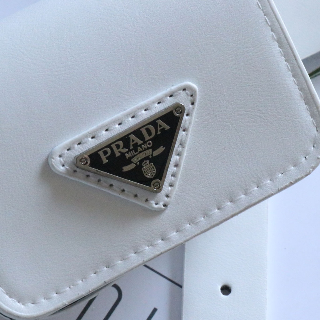 Túi đeo hông mini phong cách mới đơn giản thời trang dễ phối đồ | BigBuy360 - bigbuy360.vn