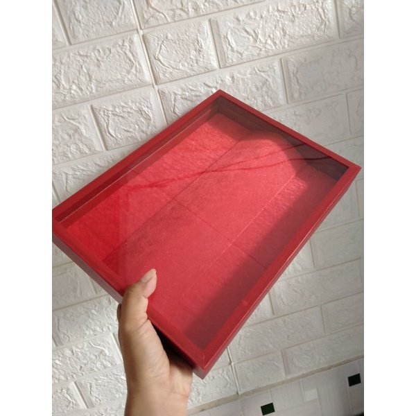 khay trưng lắc tay bằng nhung nắp kính