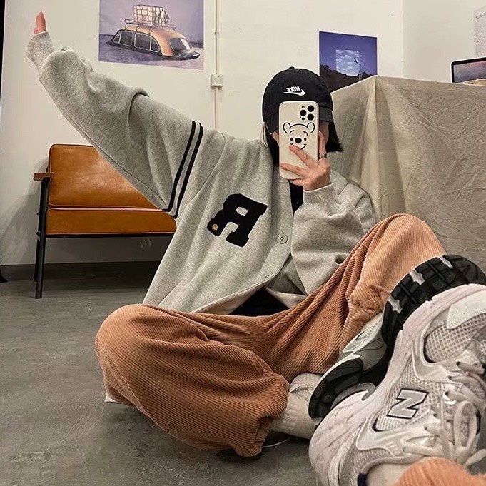 Áo CARYGAN PHÔNG CÁCH NHẬT BẢN IN LOGO CHỮ R NAM NỮ MẶC ĐỀU ĐỆP