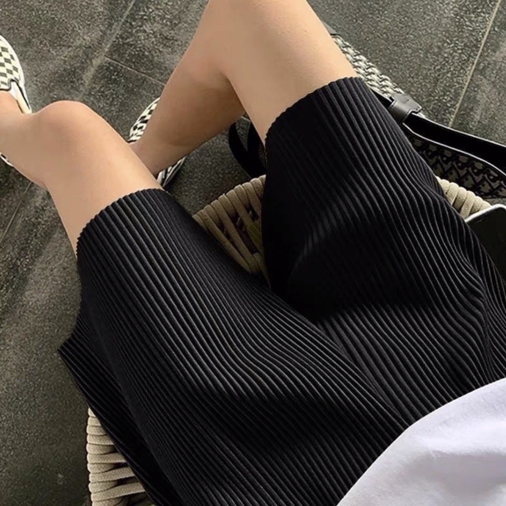 Quần Short Ngố Tăm Dập Ly - Quần Ngắn Ống Rộng Lưng Cao Phong Cách Hàn Quốc - Quần Đùi Nữ Lưng Thun Xếp Li Màu Đen